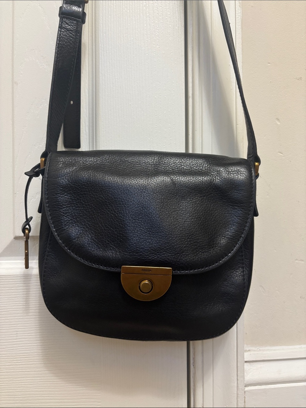 Fossil Black Leather Crossbody Shoulder Bag Purse Gold Hardware